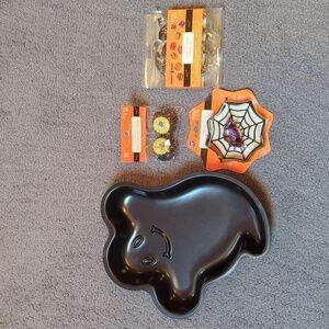 4-Piece Halloween Baking Bundle